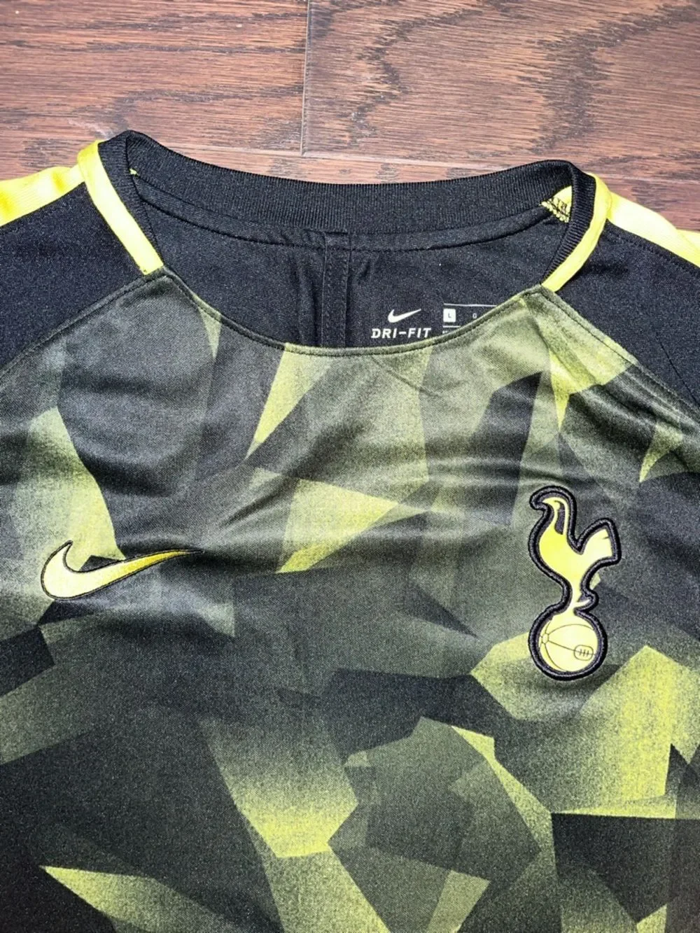 Nike Dri Fit Tottenham Hotspur London  soccer jersey Black Yellow L Slim